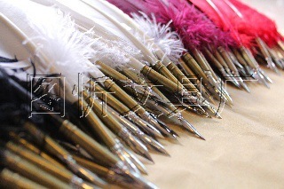 專業(yè)書寫藝術(shù) 羽毛蘸水筆的現(xiàn)代傳承與商業(yè)價值